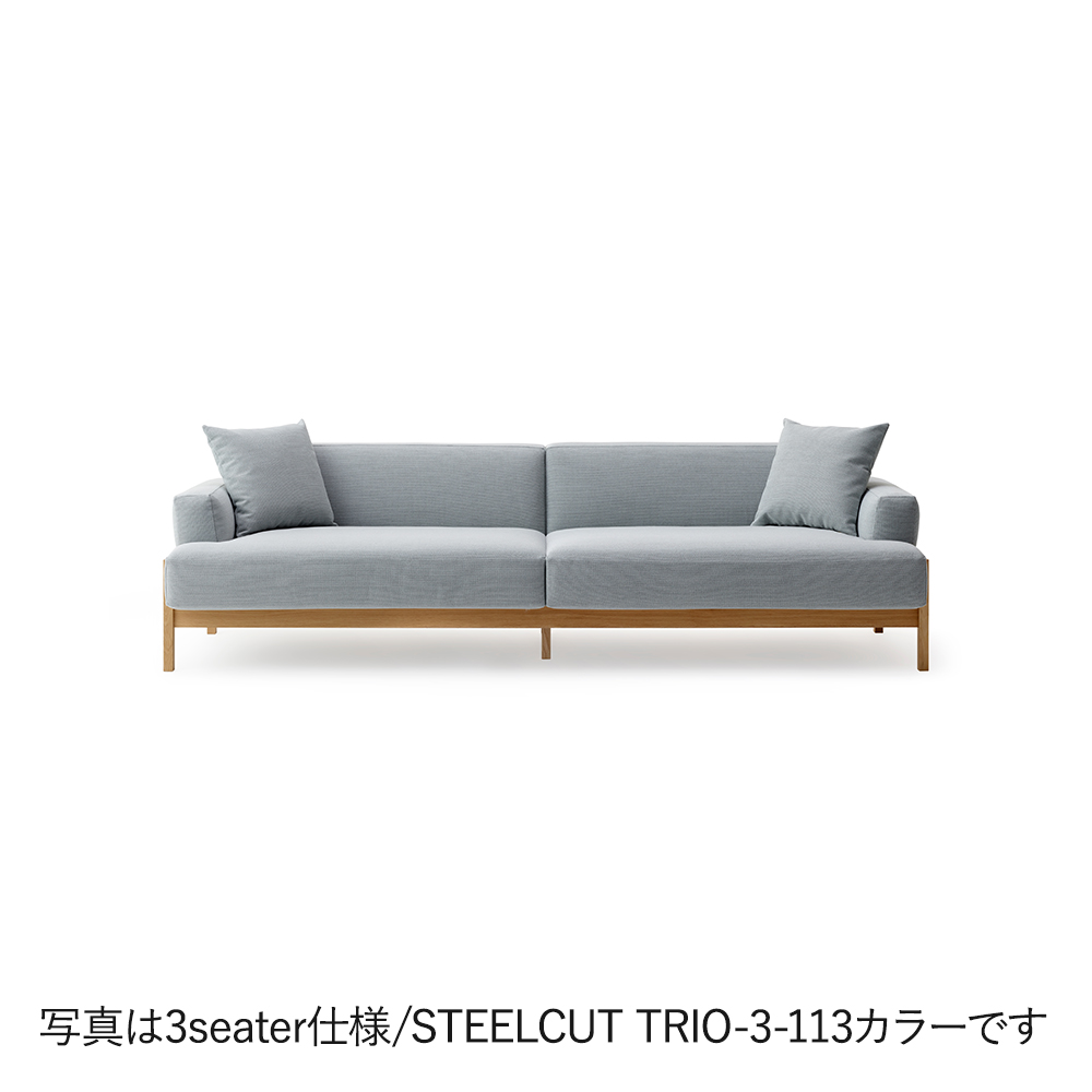 A-S01 2.5seater PURE OAK_MAPLE / Karimoku Case(カリモクケース) / 2人掛けソファ / KCS10397LBR_ma.jpg