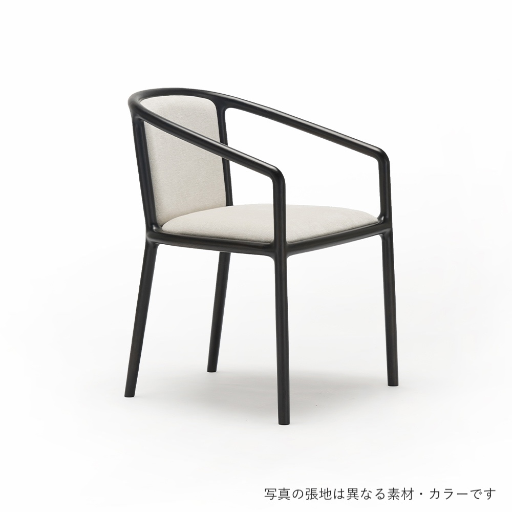NF-DC01 GRAIN MATTE BLACK_STEELCUT TRIO 3 / Karimoku Case（カリモクケース） / ダイニングチェア / KCS10733GRY_ma.jpg
