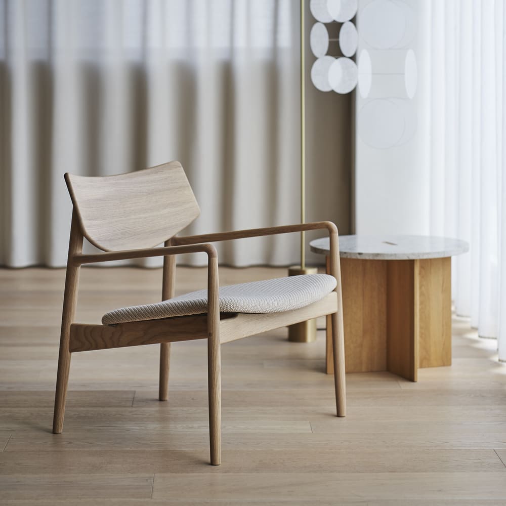 A-LC01 PURE OAK_VIDAR 4 / Karimoku Case（カリモクケース） / ラウンジチェア / KCS10743_dt_07.jpg