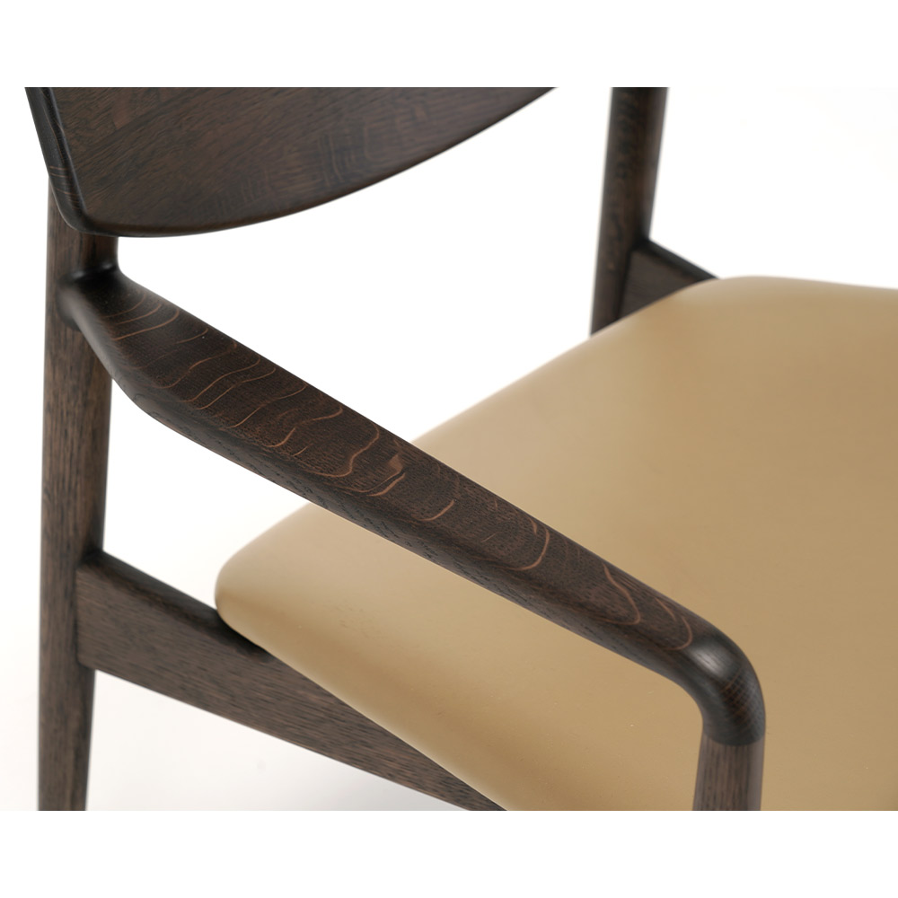 A-LC01 SMOKED OAK_HALLINGDAL 65 / Karimoku Case（カリモクケース） / ラウンジチェア / KCS10748_dt_05.jpg