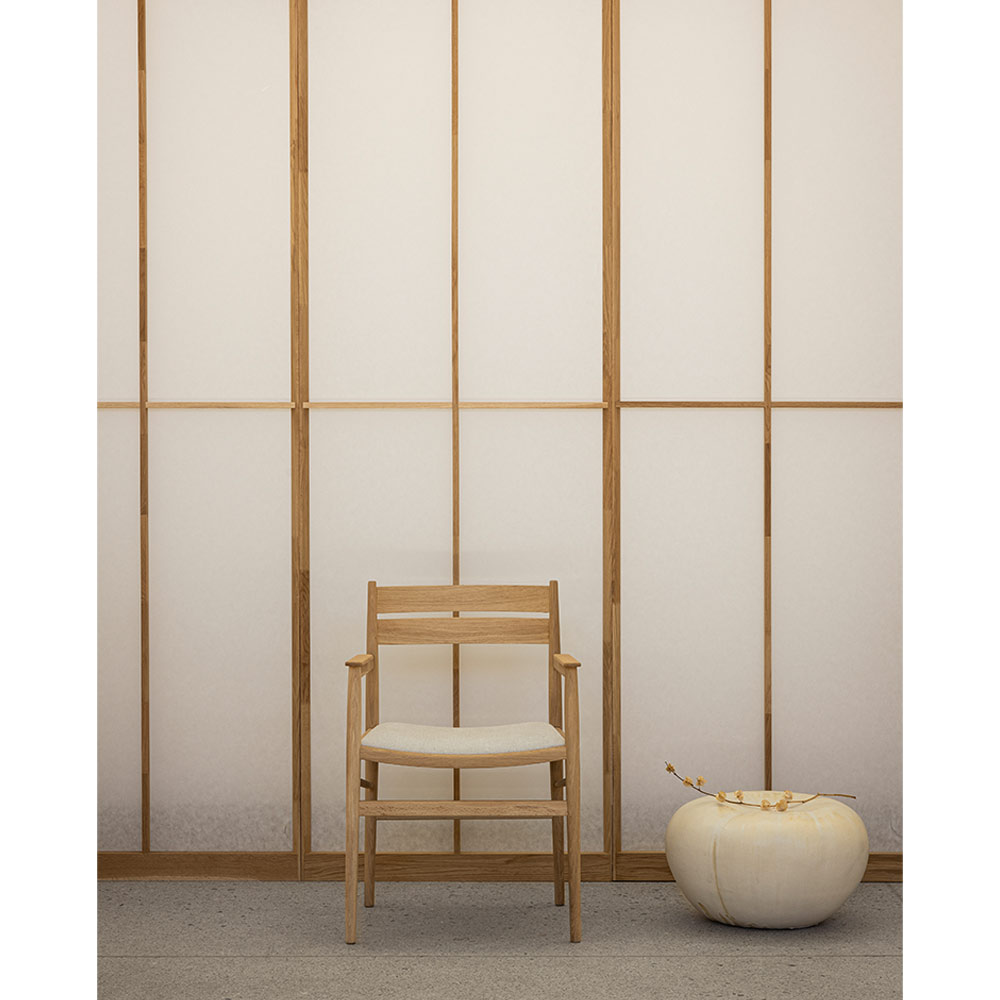 N-DC04 SMOKED OAK_HALLINGDAL 65 / Karimoku Case（カリモクケース） / ダイニングチェア / KCS10813_dt_03.jpg