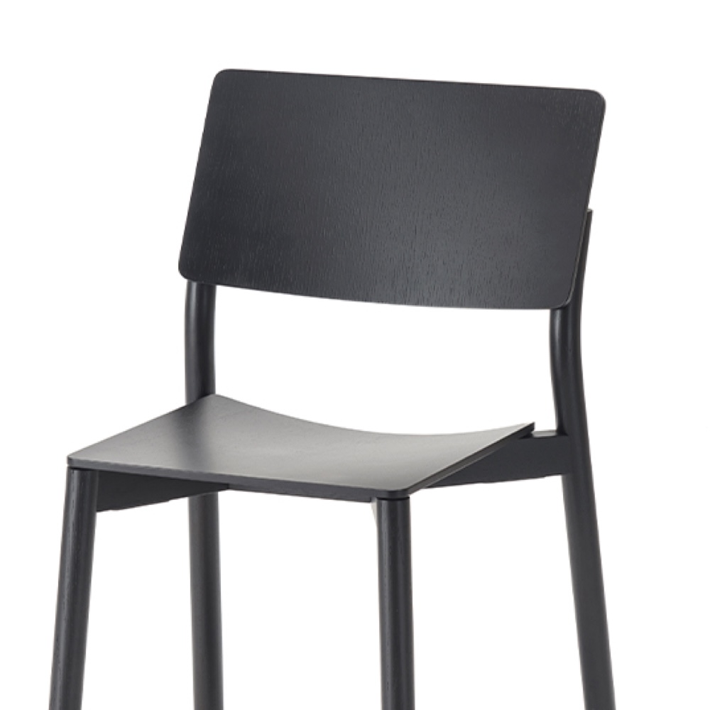 PANORAMA CHAIR WITH RUNNERS / Karimoku New Standard（カリモクニュースタンダード） / ラウンジチェア / col_KNS10013BLK.jpg