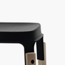 MAGIS Steelwood Stool SH680 beech / MAGIS(マジス) / カウンターチェア・バーチェア / col_MAG10058BLK.jpg