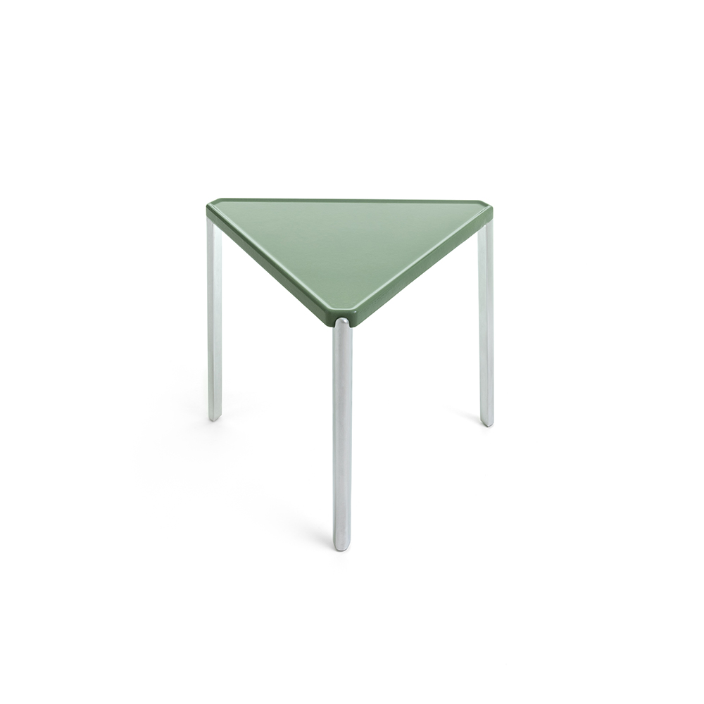 MAGIS Tambour-Concrete Low Table Triangle H36 / MAGIS（マジス） / リビングテーブル・ローテーブル・座卓 / MAG10206YEL_ma.jpg