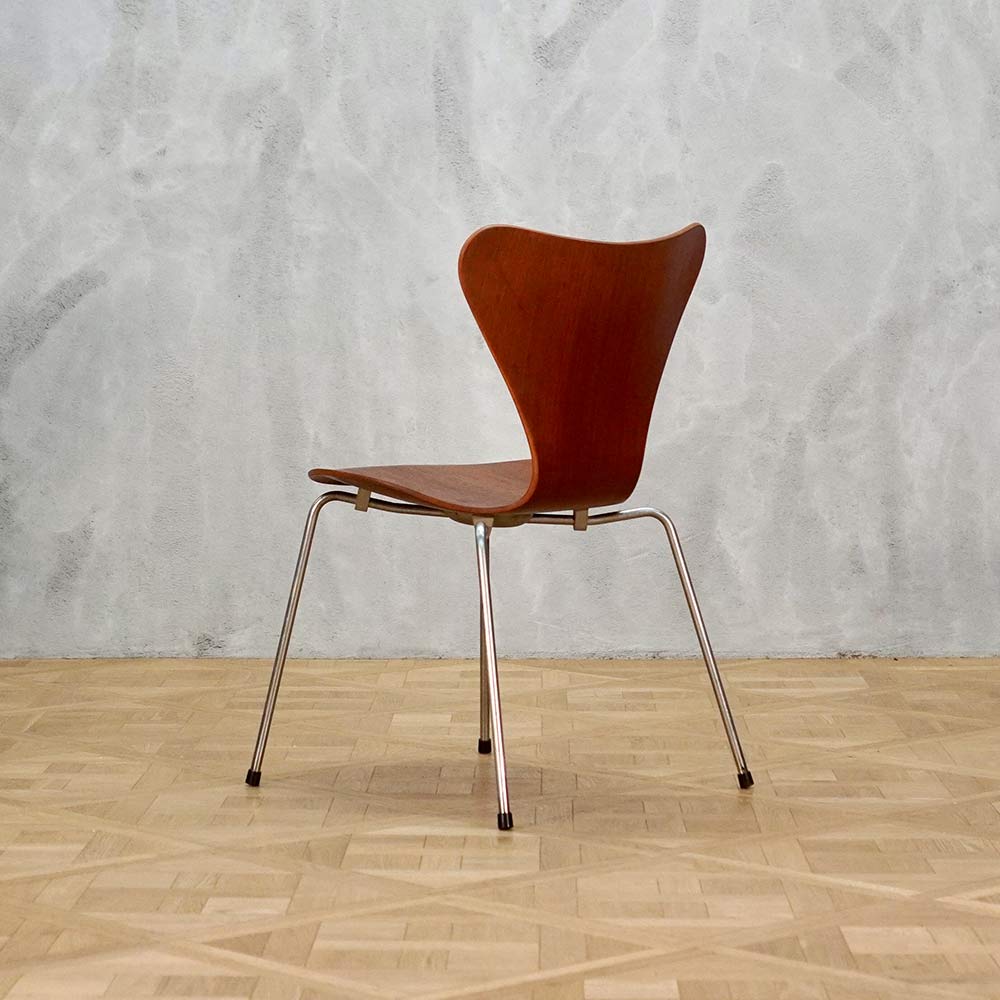 Arne Jacobsen Seven Chair Teak / MOTO FURNITURE（モトファニチャー） / ダイニングチェア / MOT20014_dt_03.jpg