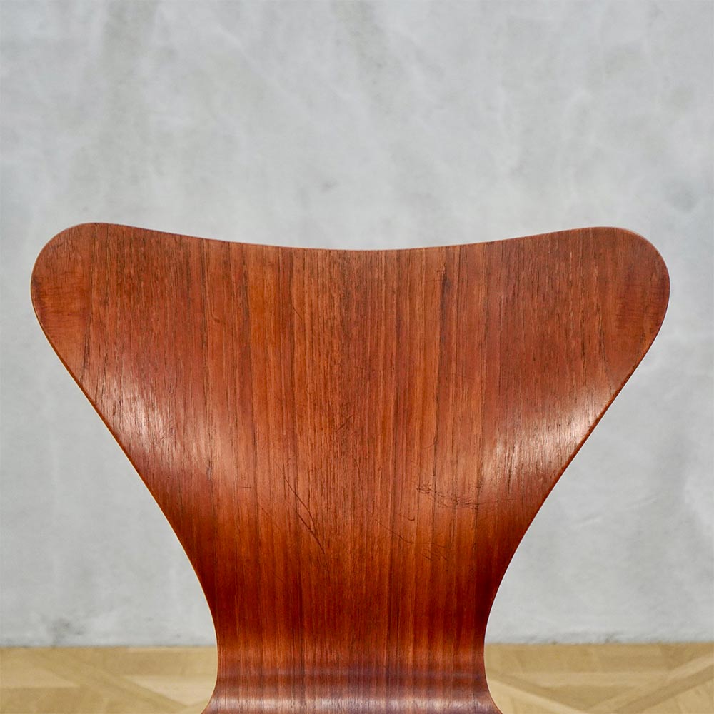 Arne Jacobsen Seven Chair Teak / MOTO FURNITURE（モトファニチャー） / ダイニングチェア / MOT20014_dt_09.jpg