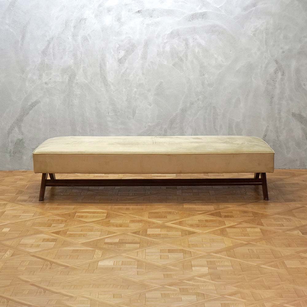 Pierre Jeanneret Daybed / MOTO FURNITURE（モトファニチャー） / ソファベッド / MOT20022_dt_01.jpg