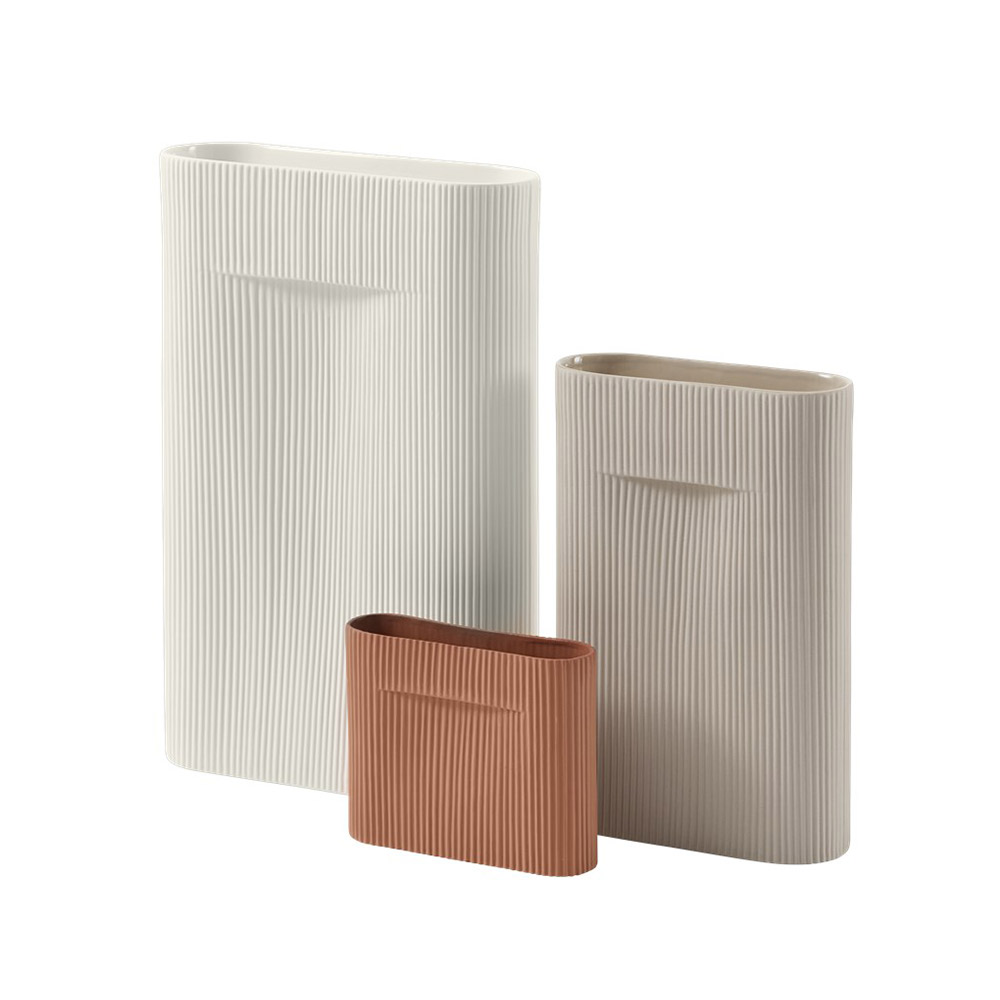 RIDGE VASE H48.5cm / muuto（ムート） / 花器・フラワーベース・花瓶 / MUT10070_dt_01.jpg
