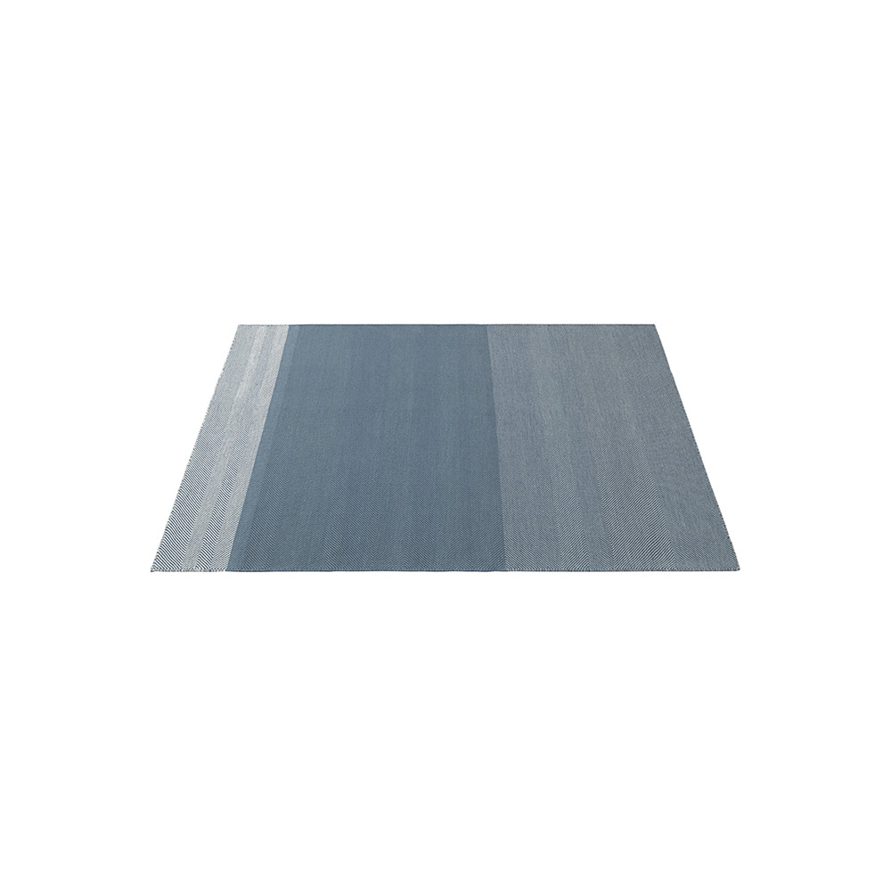 VARJO RUG 1700×2400 / muuto(ムート) / ラグ・カーペット・絨毯 / MUT10095BLU_ma.jpg