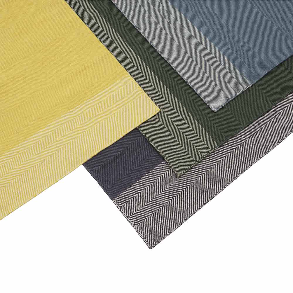 VARJO RUG 1700×2400 / muuto（ムート） / ラグ・カーペット・絨毯 / MUT10095_dt_02.jpg