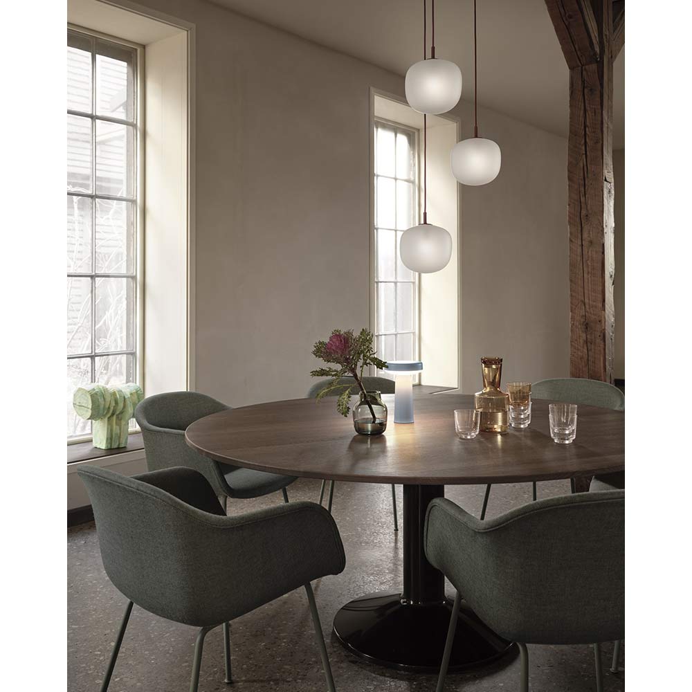 MIDST TABLE φ1600 Dark Oiled Oak / muuto（ムート） / ダイニングテーブル / MUT10149_dt_01.jpg