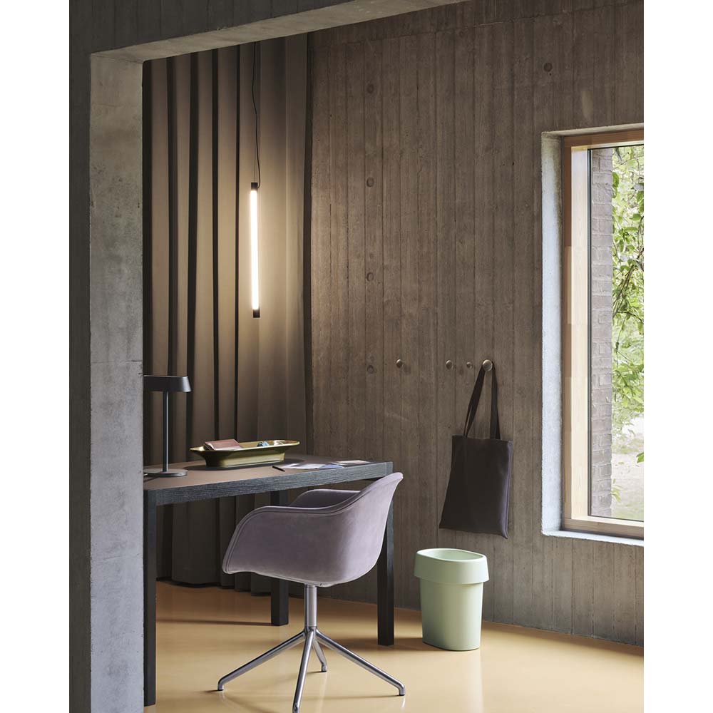 WORKSHOP TABLE 1300×650 / muuto（ムート） / ダイニングテーブル / MUT10193_dt_05.jpg