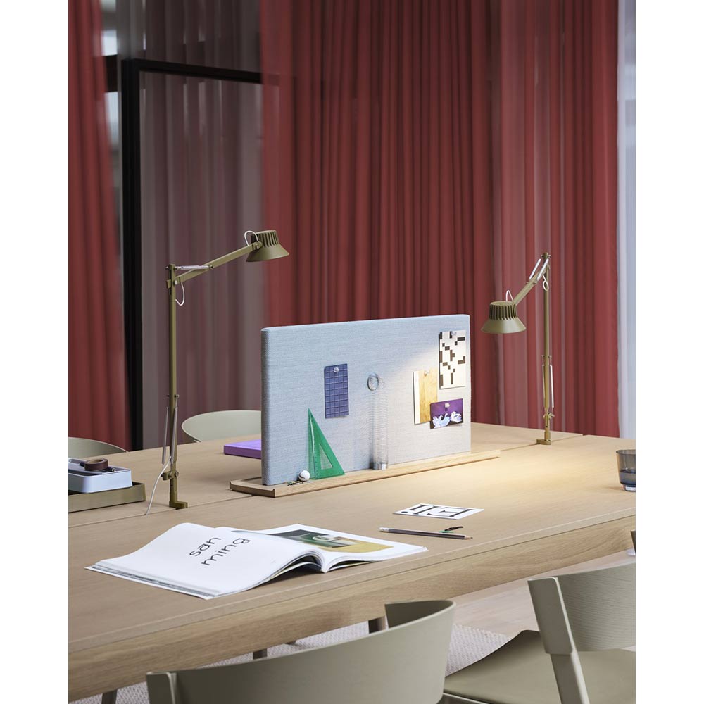 LINEAR WOOD TABLE 2000×900 / muuto（ムート） / ダイニングテーブル / MUT10210_dt_04.jpg