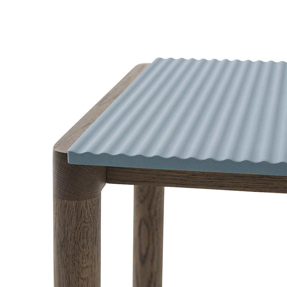 COUPLE COFFEE TABLE 2Plain 1Wavy W1200 Dark Oiled Oak / muuto（ムート） / リビングテーブル・ローテーブル・座卓 / MUT10264_dt_02.jpg