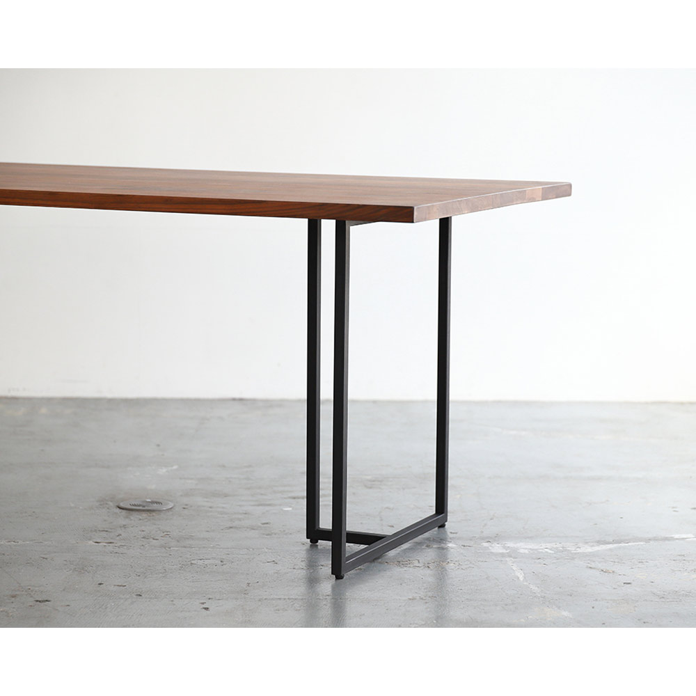 DINING TABLE NODE II LEG_06 (135) / NOWHERE LIKE HOME（ノーウェアライクホーム） / ダイニングテーブル / NLH10203_dt_03.jpg