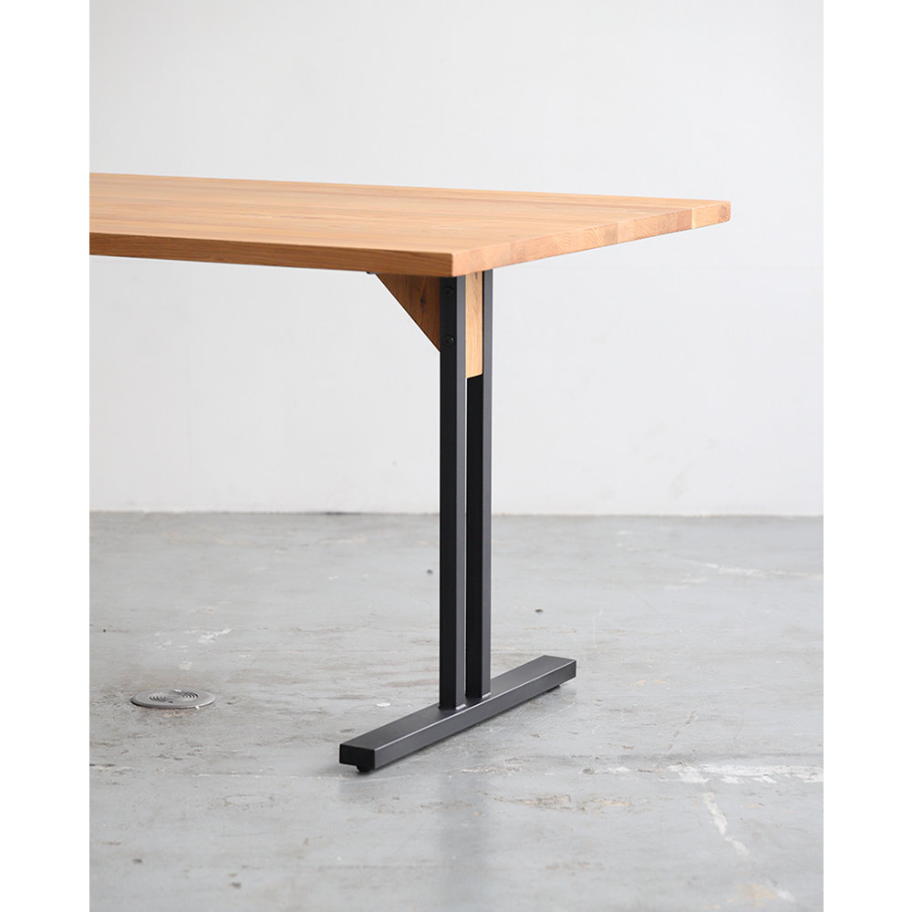 Dining Table NODE II HERRINGBONE LEG_05 (135) / NOWHERE LIKE HOME（ノーウェアライクホーム） / ダイニングテーブル / NLH10242_dt_01.jpg