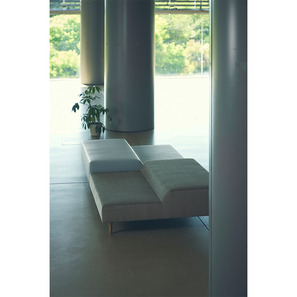 SIEVE Square stair sofa ウッド脚/アマラルAC / SIEVE（シーヴ） / 2人掛けソファ / SIE10146_dt_06.jpg