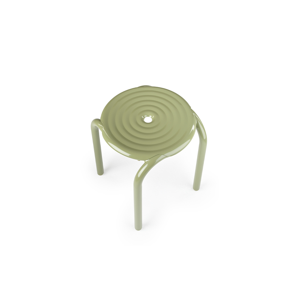 Tom Dixon. GROOVE STOOL / Tom Dixon.（トム・ディクソン） / ガーデンチェア・アウトドアチェア / TDN10166_dt_01.jpg