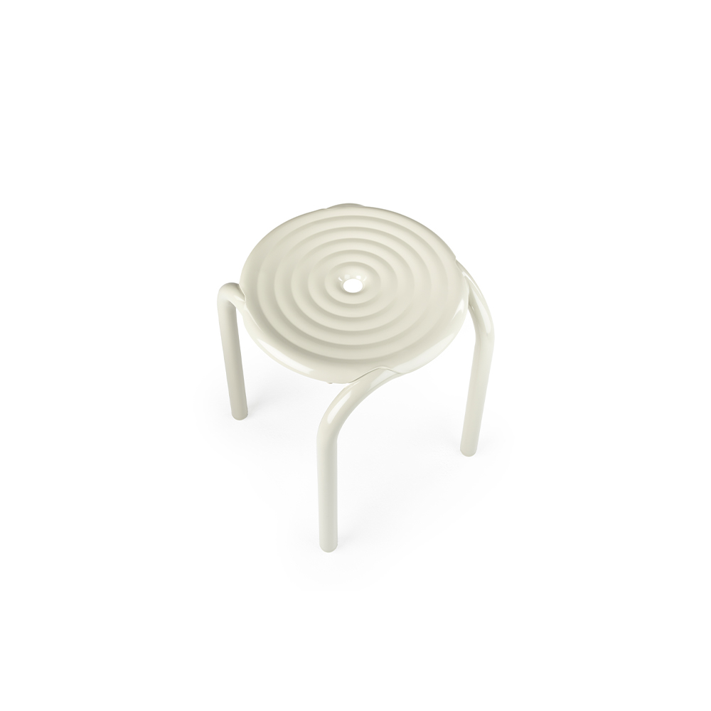 Tom Dixon. GROOVE STOOL / Tom Dixon.（トム・ディクソン） / ガーデンチェア・アウトドアチェア / TDN10166_dt_02.jpg