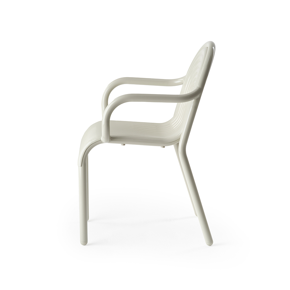 Tom Dixon. GROOVE ARM CHAIR / Tom Dixon.（トム・ディクソン） / ガーデンチェア・アウトドアチェア / TDN10168_dt_04.jpg