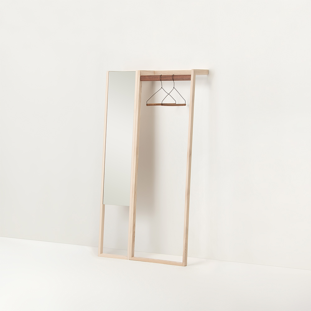 TP センの木の家具 Tatekake Mirror / 大雪木工（タイセツモッコウ） / 壁掛けミラー・壁掛け鏡・鏡台・スタンドミラー / TSM10035_dt_04.jpg