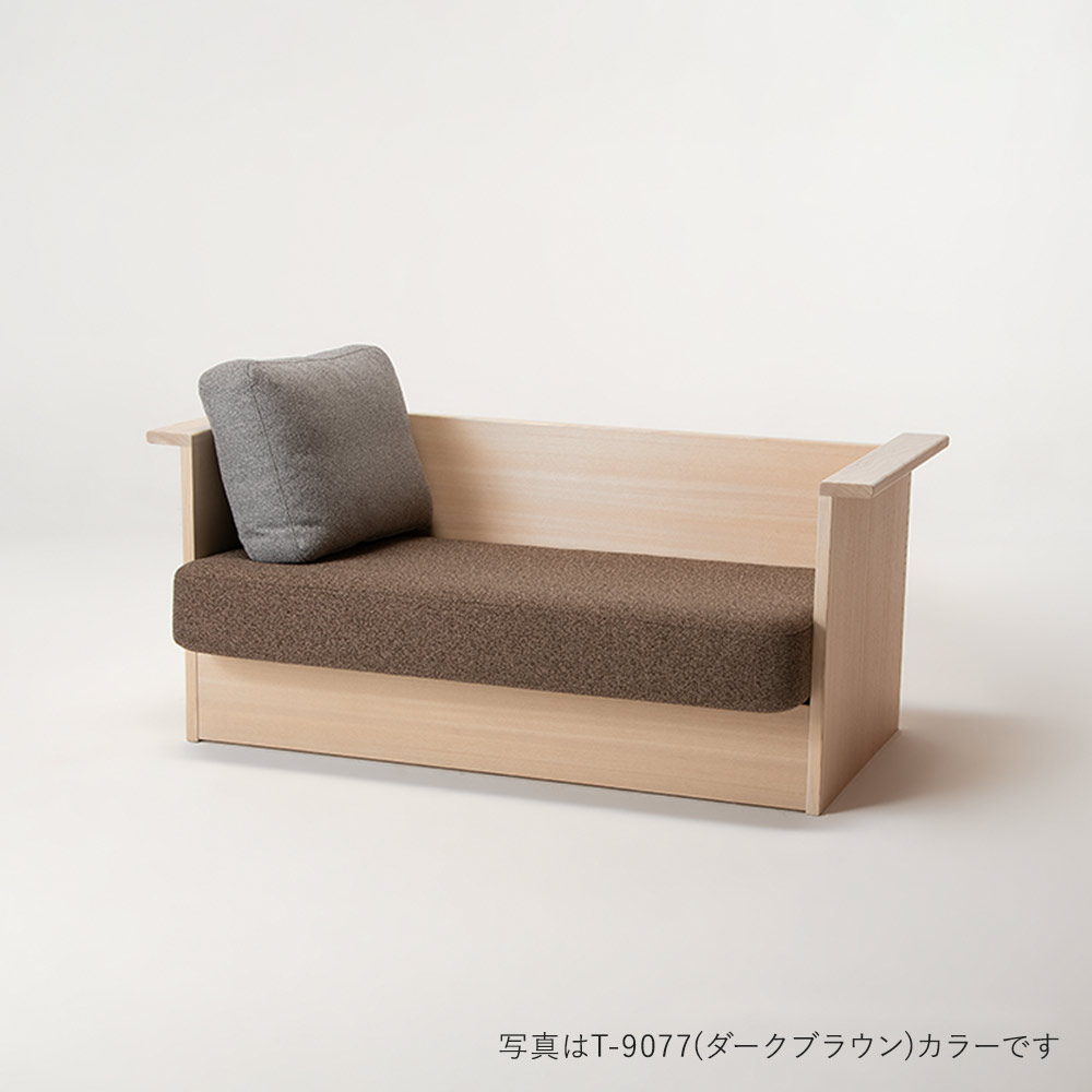 TP センの木の家具 Kigakiku Sofa (クッション付き) / 大雪木工（タイセツモッコウ） / 2人掛けソファ / TSM10042BLK_ma.jpg