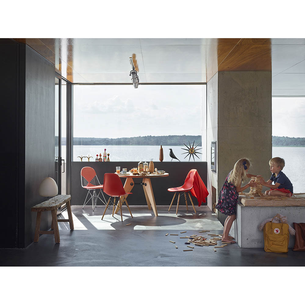 Vitra Gueridon φ900 natural solid oak / ヴィトラ | subsclife Vitra Gueridon φ900 natural solid oak / ヴィトラ | subsclife
