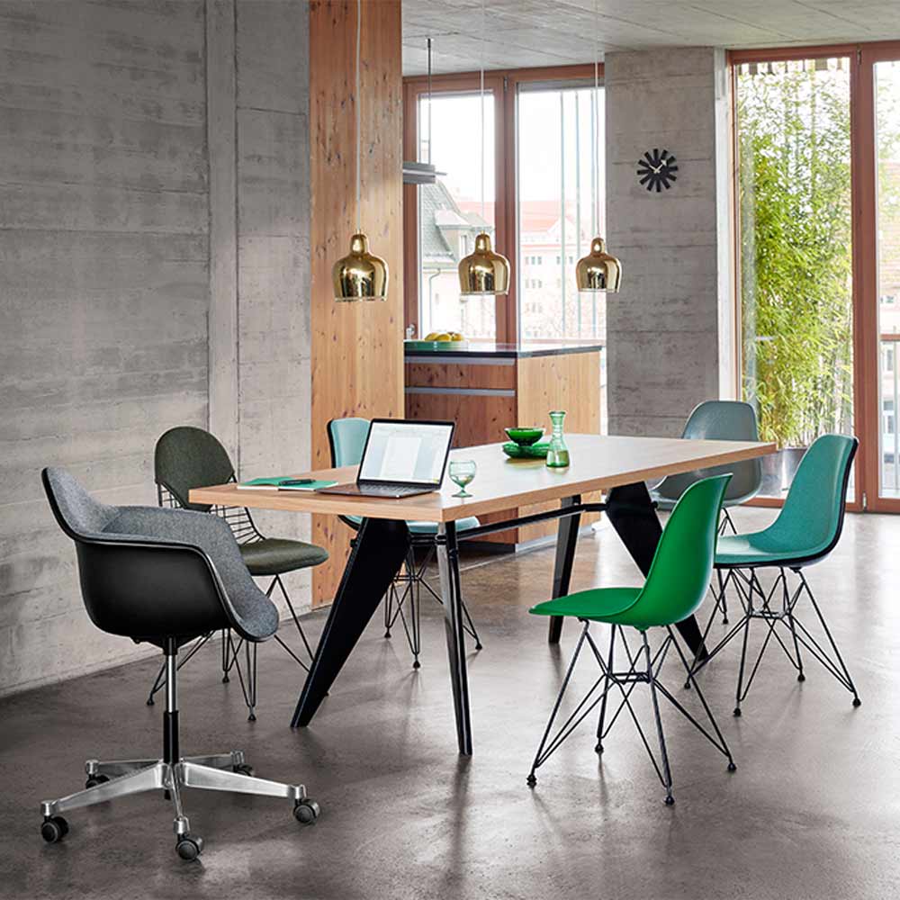 EM Table W1800 Veneer natural oak / Vitra（ヴィトラ） / ダイニングテーブル / VTR10102_dt_12.jpg