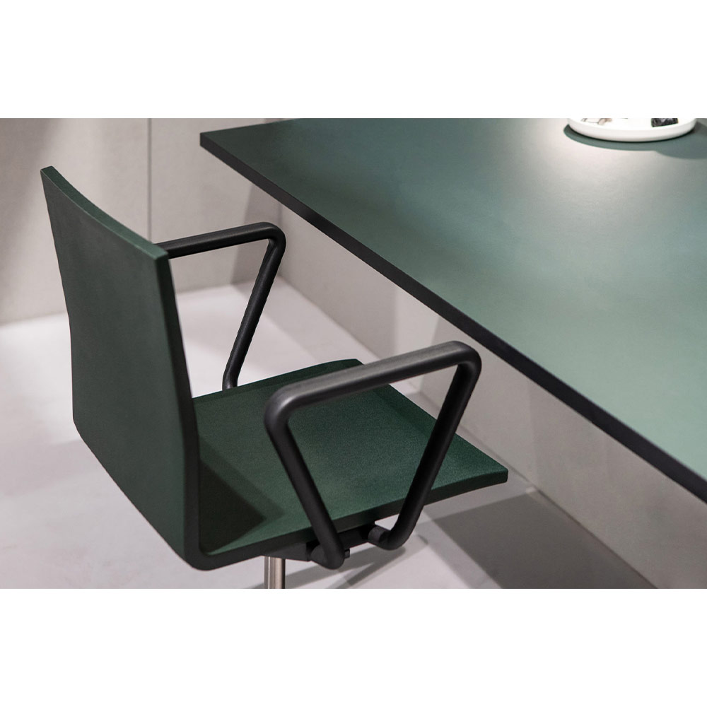 .04 Counter armrest castors / Vitra（ヴィトラ） / カウンターチェア・バーチェア / VTR10296_dt_04.jpg