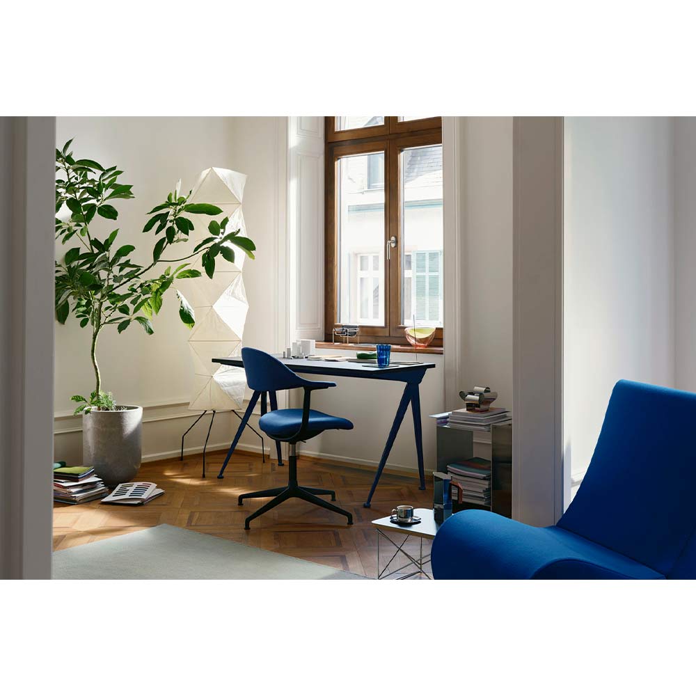Mynt plywood Fabric 4 star base castors deep black / Vitra（ヴィトラ） / ダイニングチェア / VTR10307_dt_03.jpg
