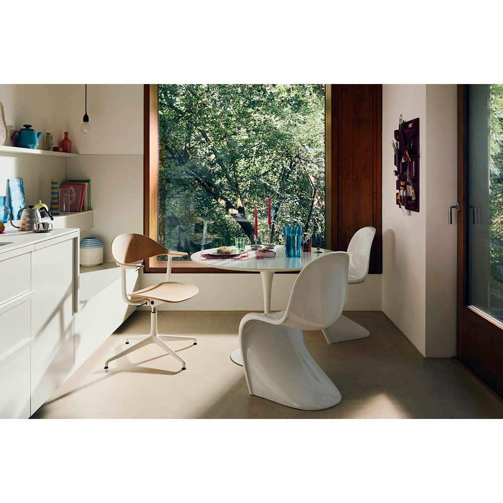 Mynt plywood Fabric 4 star base castors deep black / Vitra（ヴィトラ） / ダイニングチェア / VTR10307_dt_04.jpg
