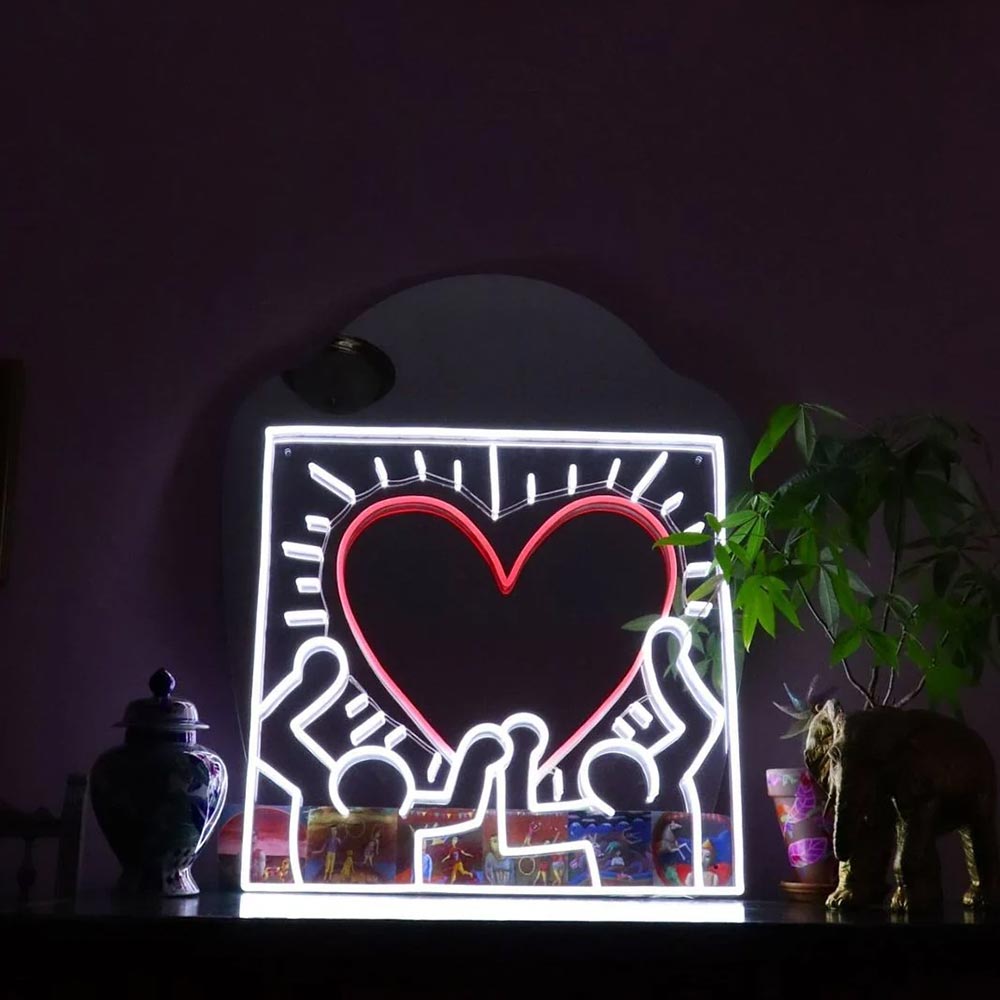 Keith Haring Radiant Heart_Yellowpop LEDネオンサイン / Yellowpop（イエローポップ） / スタンドライト・フロアライト・フロアスタンド / YEP10021_dt_02.jpg