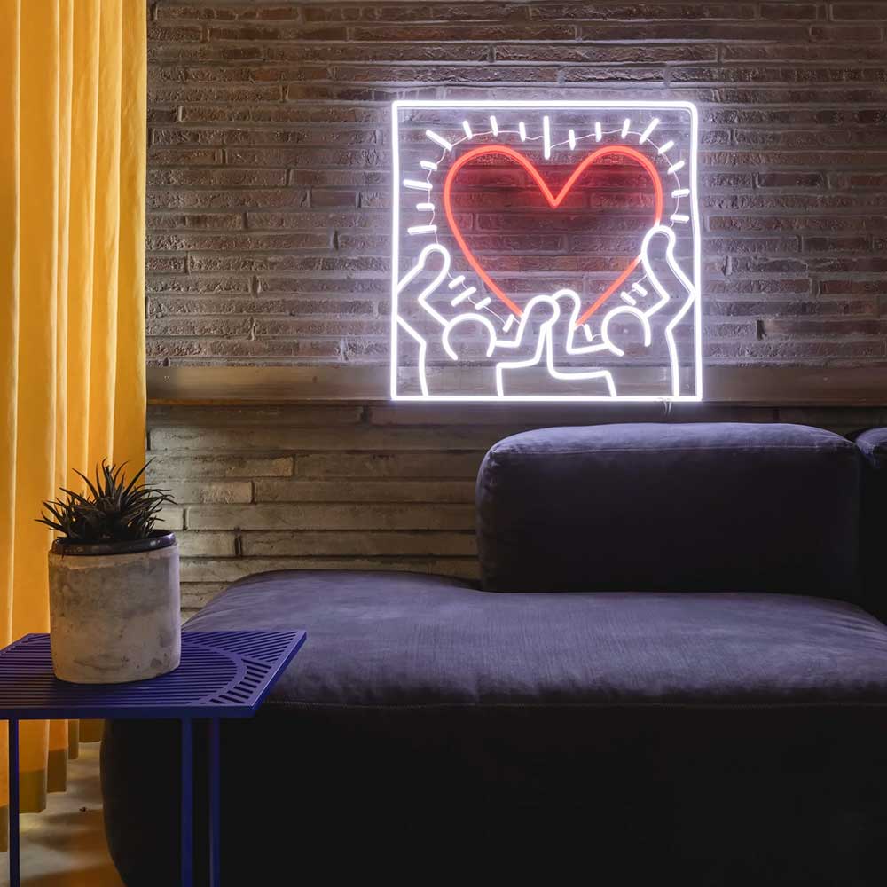 Keith Haring Radiant Heart_Yellowpop LEDネオンサイン / Yellowpop（イエローポップ） / スタンドライト・フロアライト・フロアスタンド / YEP10021_dt_04.jpg