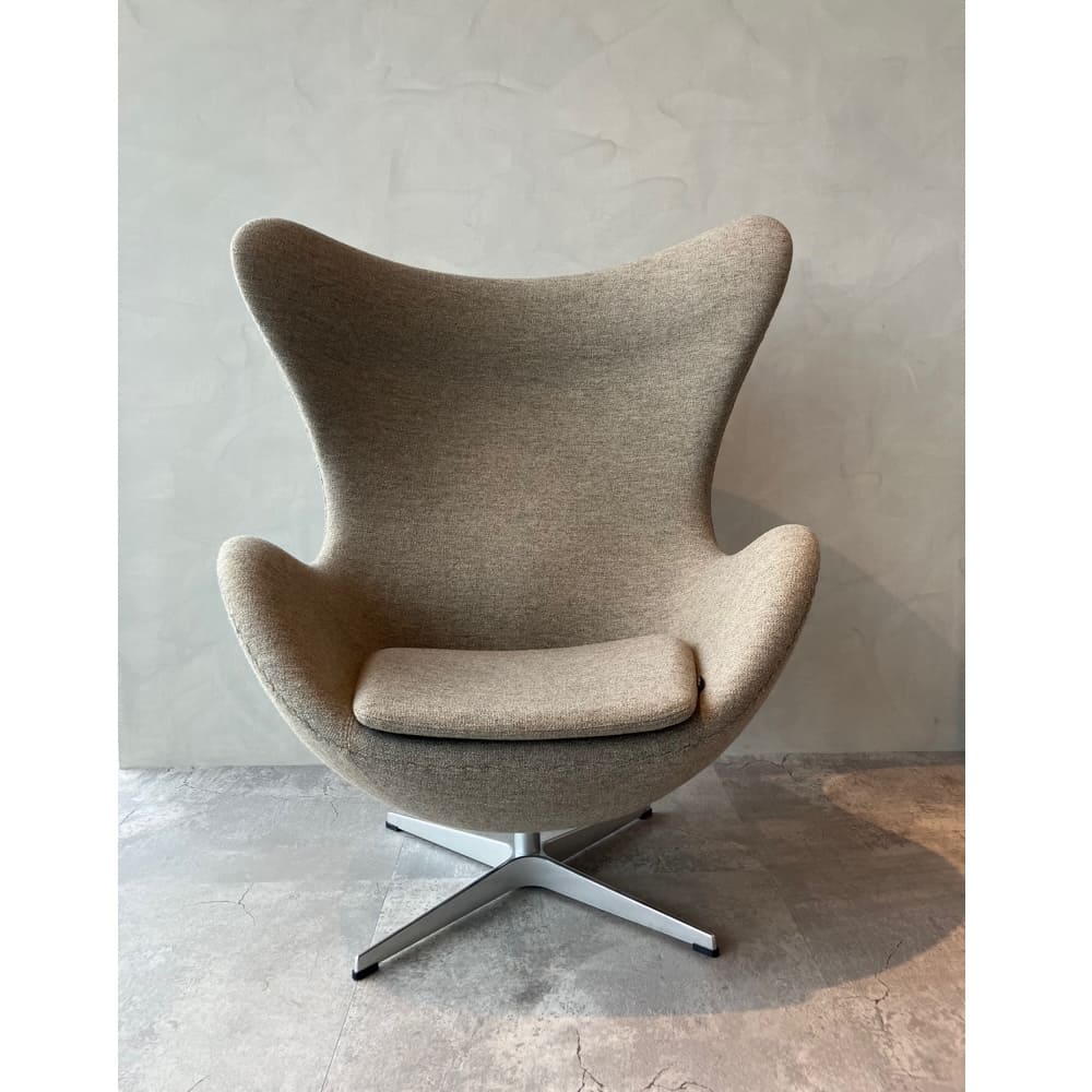 EGG LOUNGE CHAIR / FRITZ HANSEN（フリッツ・ハンセン） / ラウンジチェア / YNG30078_dt_05.jpg