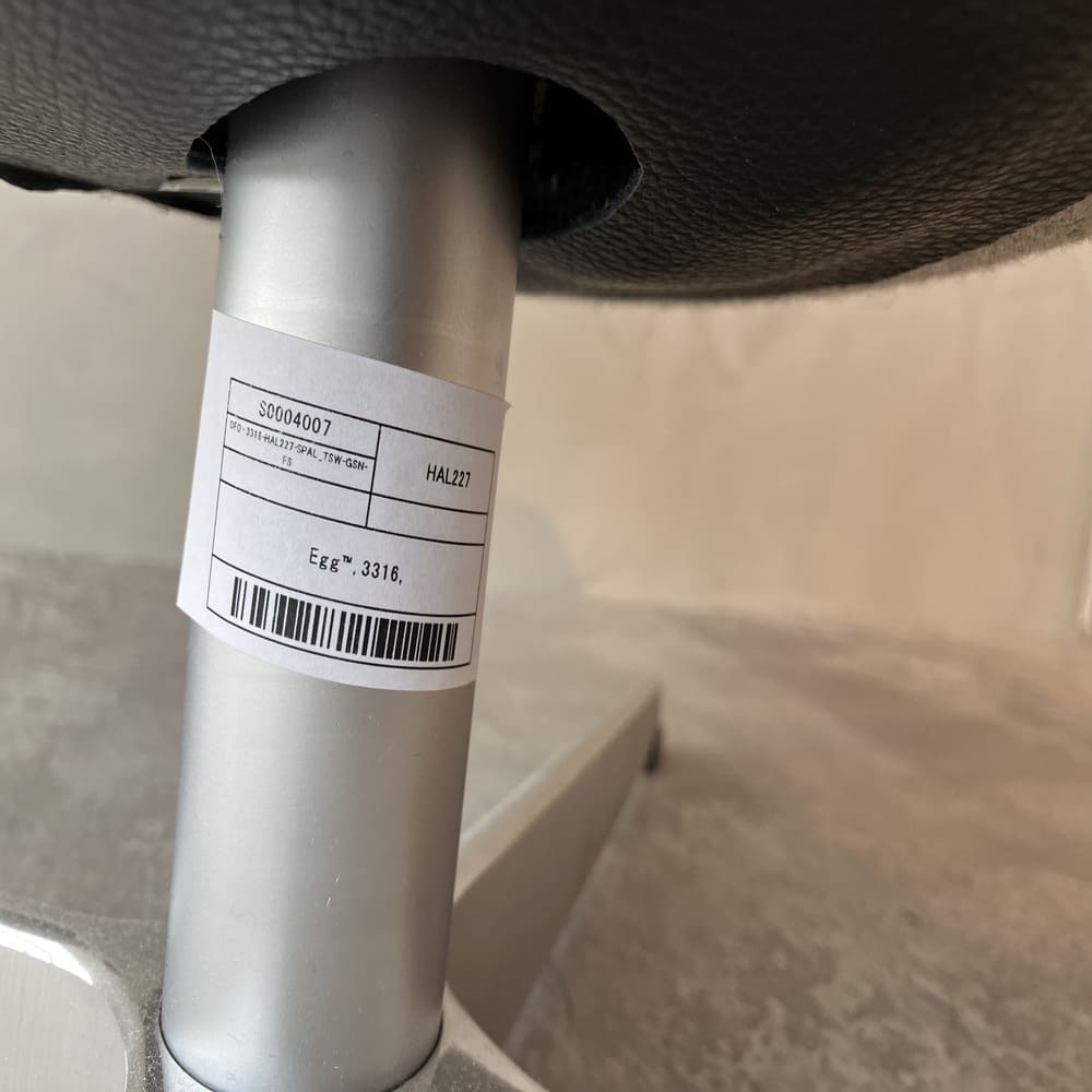 EGG LOUNGE CHAIR / FRITZ HANSEN（フリッツ・ハンセン） / ラウンジチェア / YNG30078_dt_09.jpg